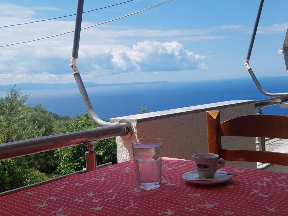 Hyso Vela Hotel